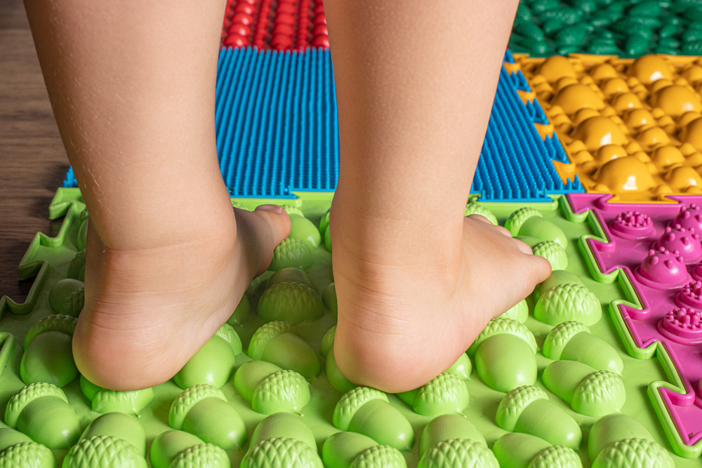 How Flat Feet Can Alter Your Body Biomechanics